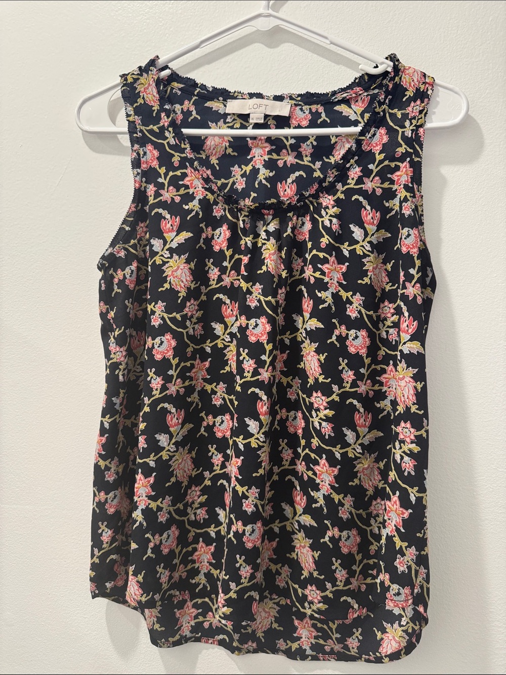 LOFT Black Floral Ruffled Neck Sleeveless Top